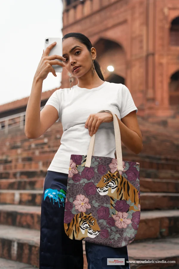 Dot Tribal Design Tote